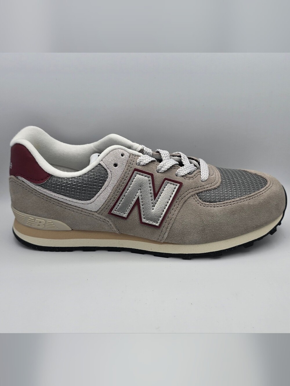 New Balance 574 Kids 4.5y Womens 6 Neutral Gray Suede & Mesh Sneaker